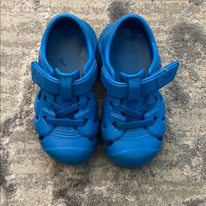 Kids Blue Stride rite sandles size 7